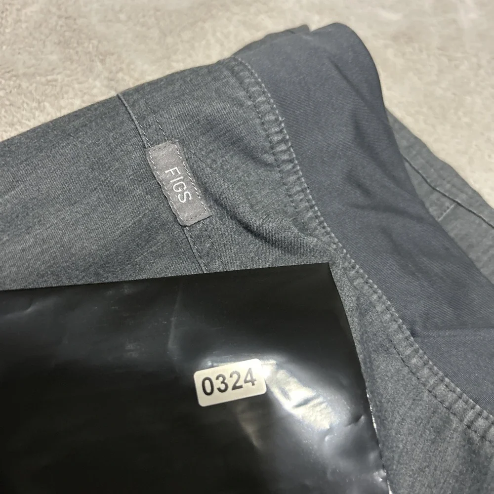 FIGS Technical Collection Scrub‎ Pants Men Size Large Graphite Gray Relaxed Fit